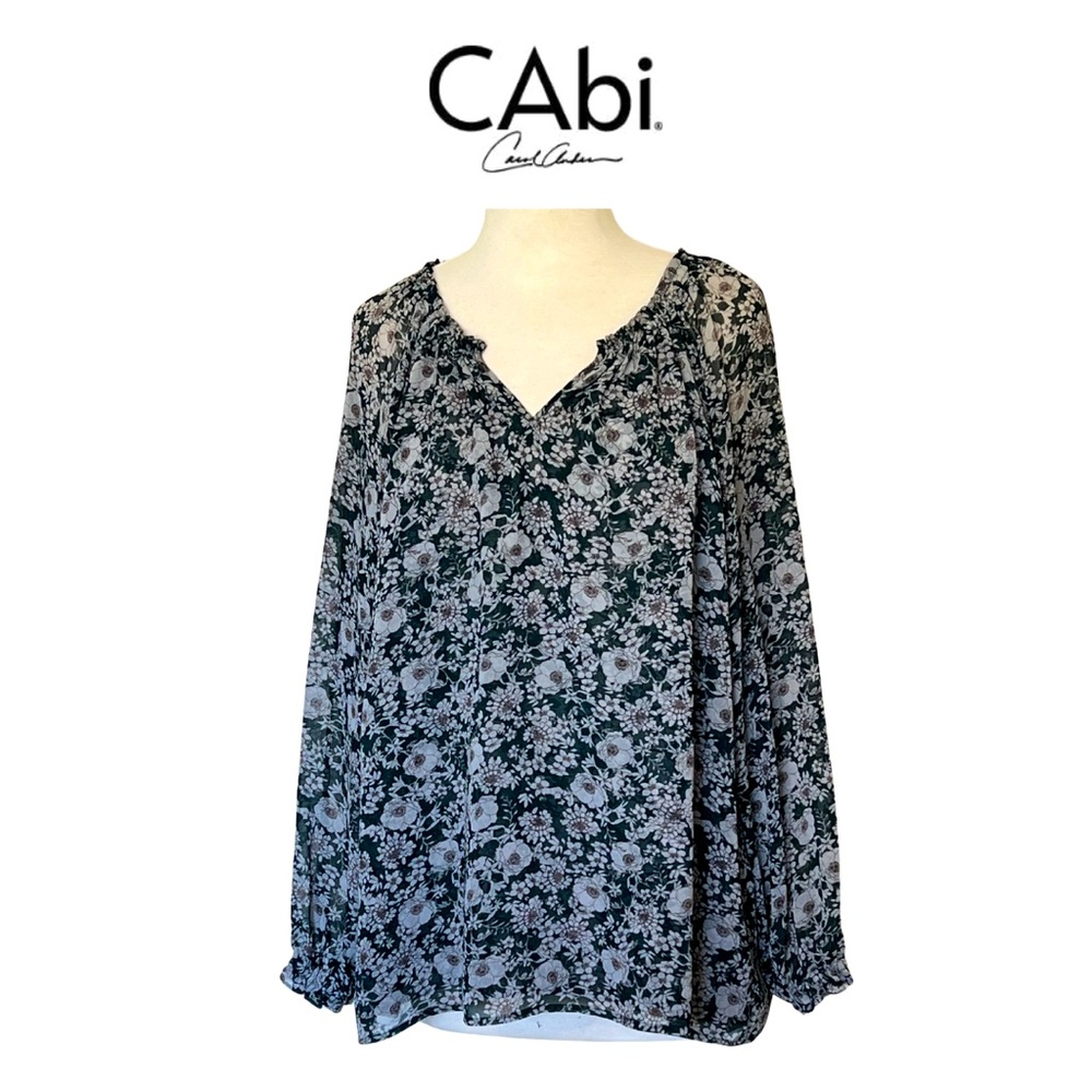 EUC CAbi green floral long sleeve peasant top. Style # 3765 oversized size med
